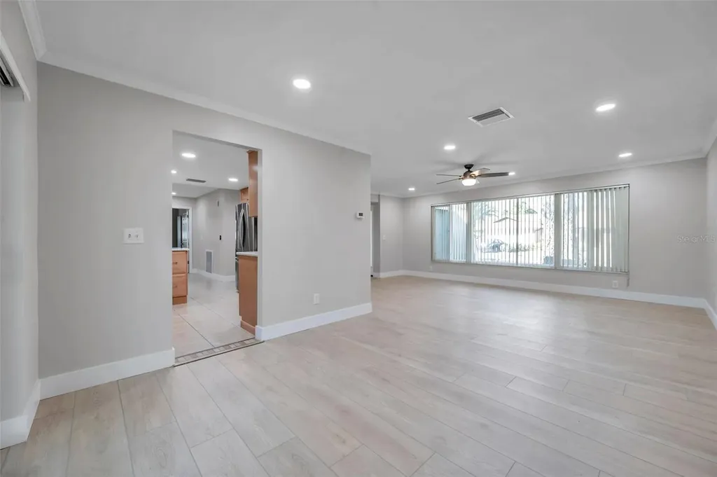 8789 Maplewood Road Seminole FL 33777