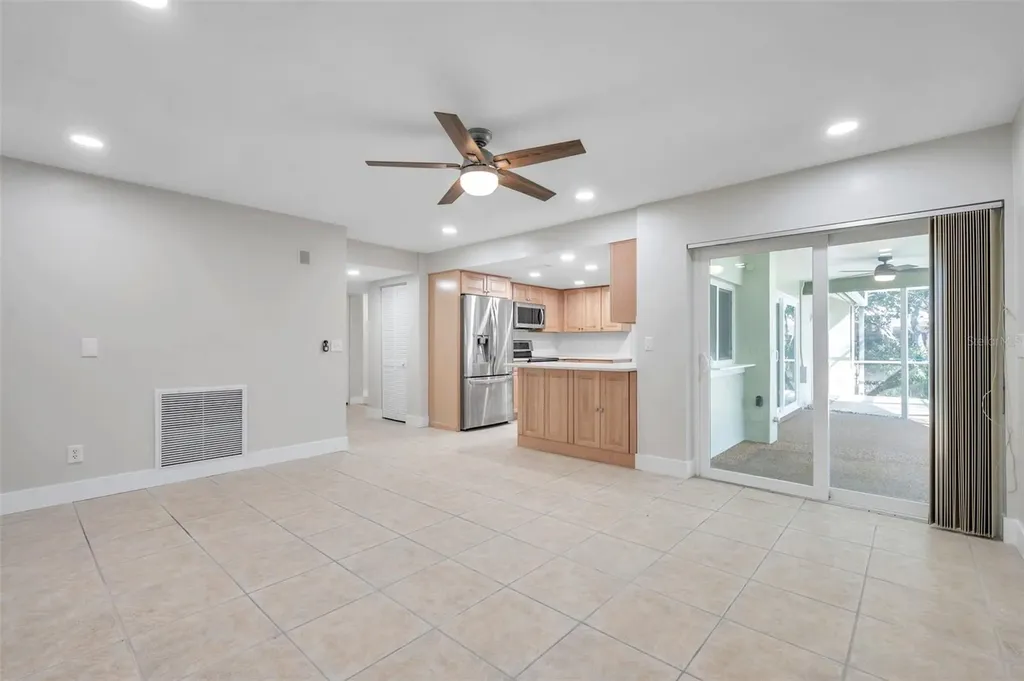 8789 Maplewood Road Seminole FL 33777