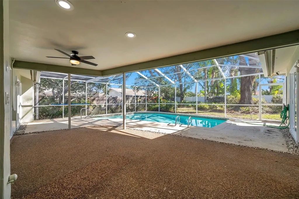8789 Maplewood Road Seminole FL 33777