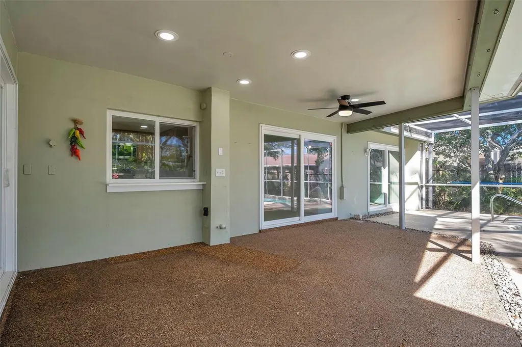 8789 Maplewood Road Seminole FL 33777