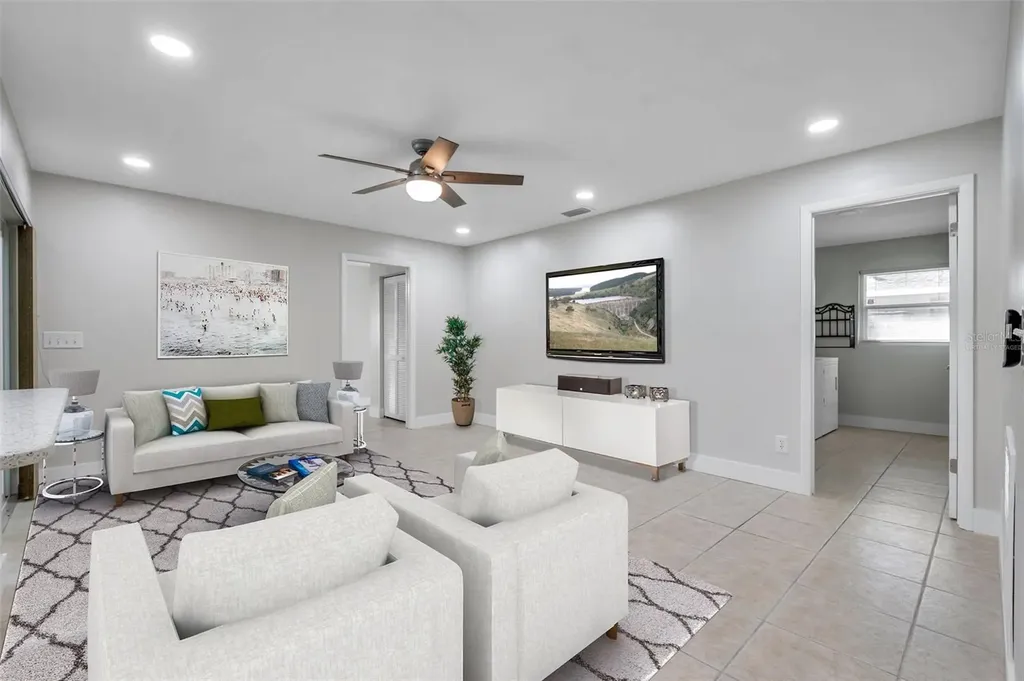 8789 Maplewood Road Seminole FL 33777
