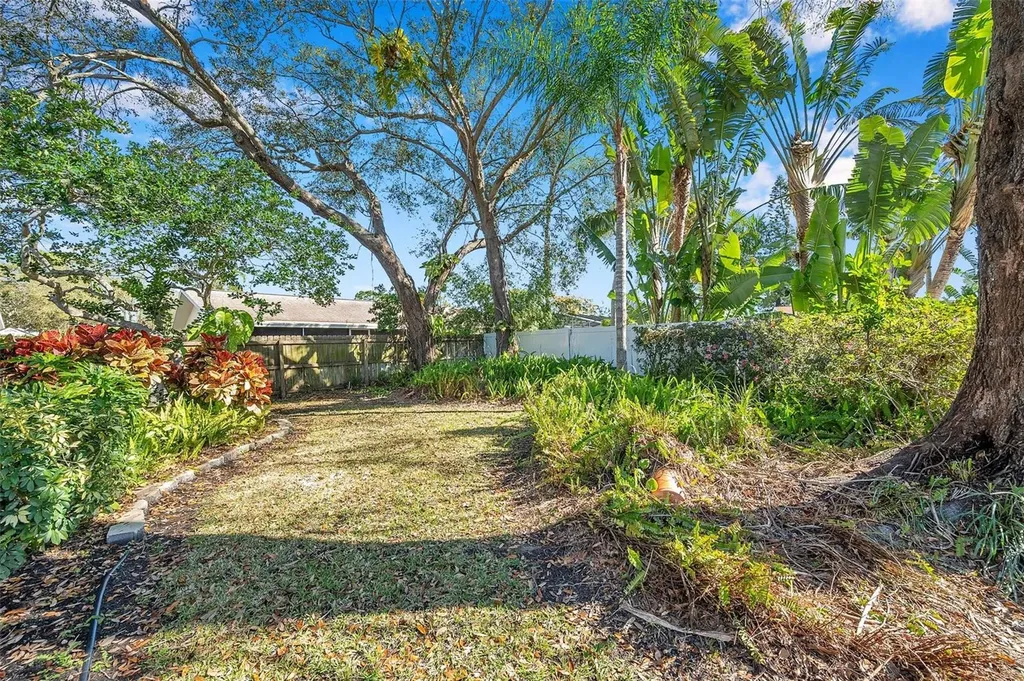 8789 Maplewood Road Seminole FL 33777