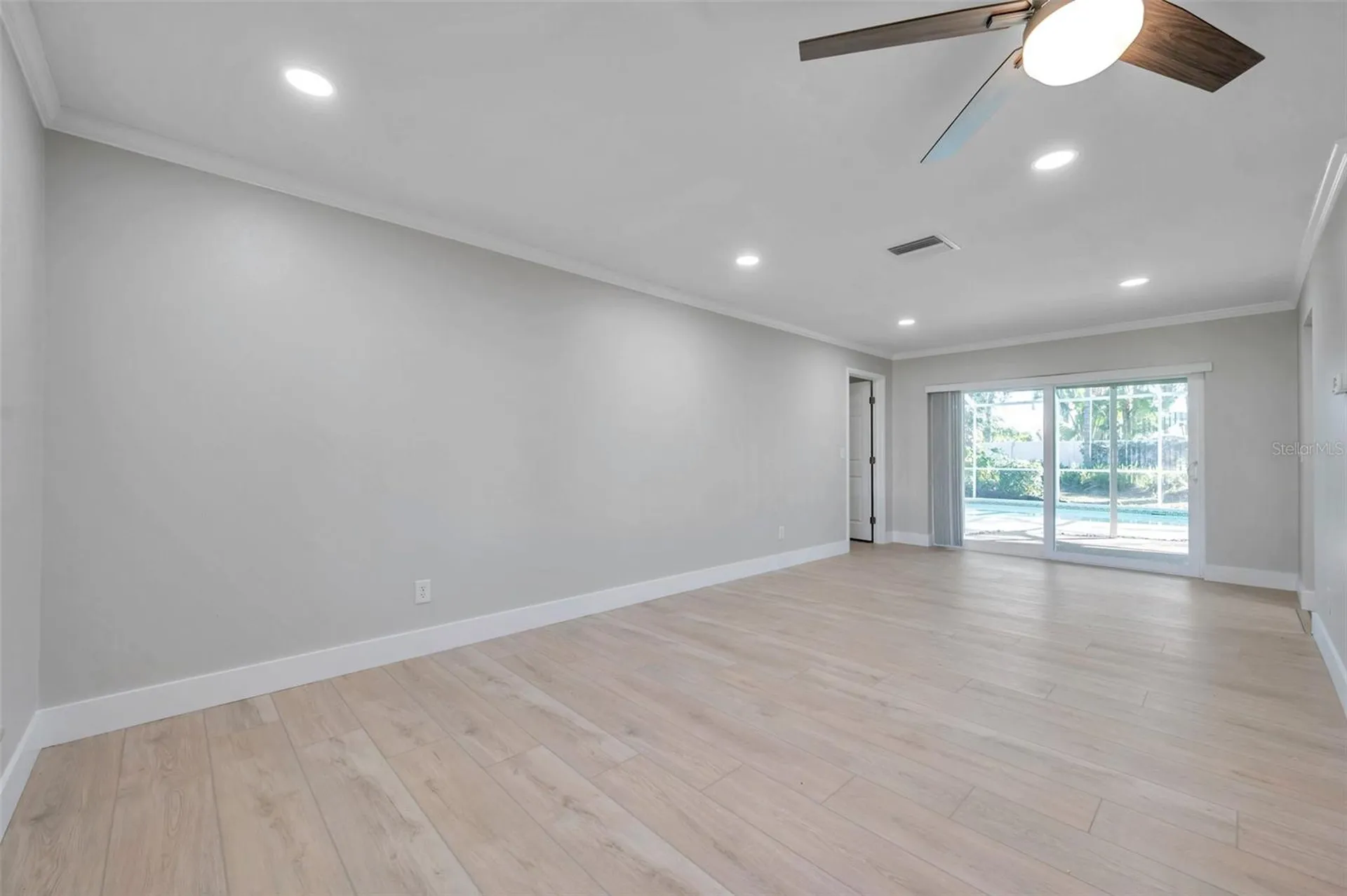 8789 Maplewood Road Seminole FL 33777