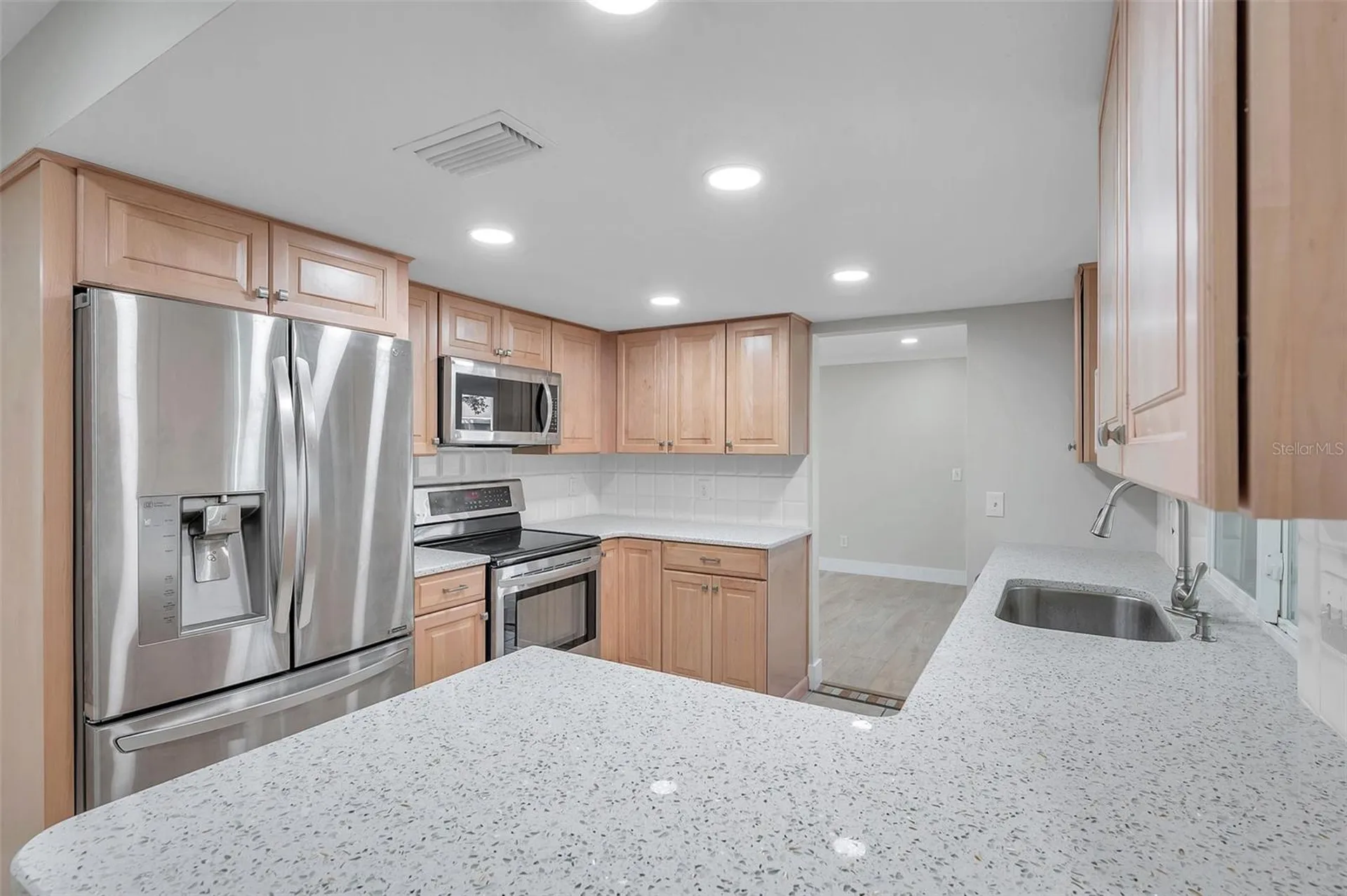 8789 Maplewood Road Seminole FL 33777