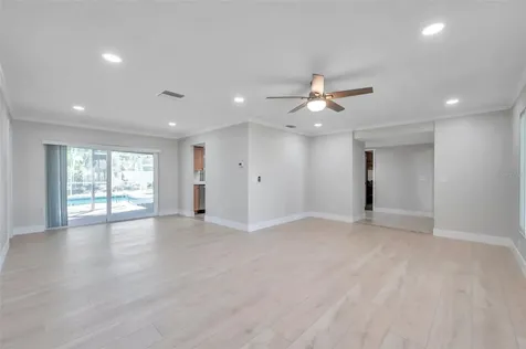 8789 Maplewood Road Seminole FL 33777