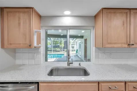 8789 Maplewood Road Seminole FL 33777