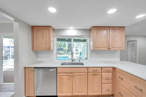 8789 Maplewood Road Seminole FL 33777