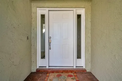 8789 Maplewood Road Seminole FL 33777