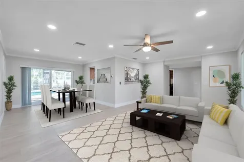 8789 Maplewood Road Seminole FL 33777