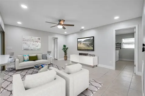 8789 Maplewood Road Seminole FL 33777
