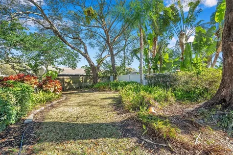 8789 Maplewood Road Seminole FL 33777
