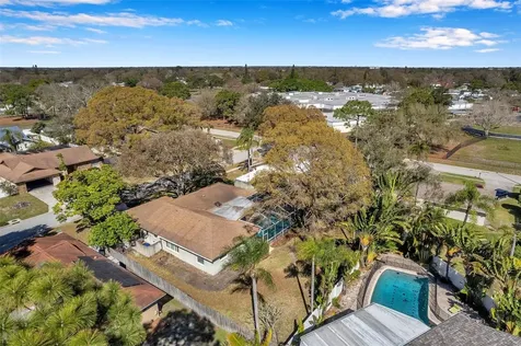 8789 Maplewood Road Seminole FL 33777