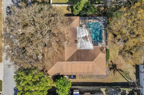 8789 Maplewood Road Seminole FL 33777