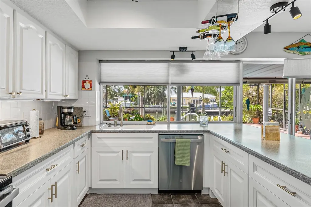906 Sago Palm Way Apollo Beach FL 33572