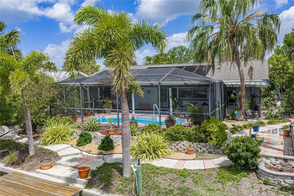 906 Sago Palm Way Apollo Beach FL 33572