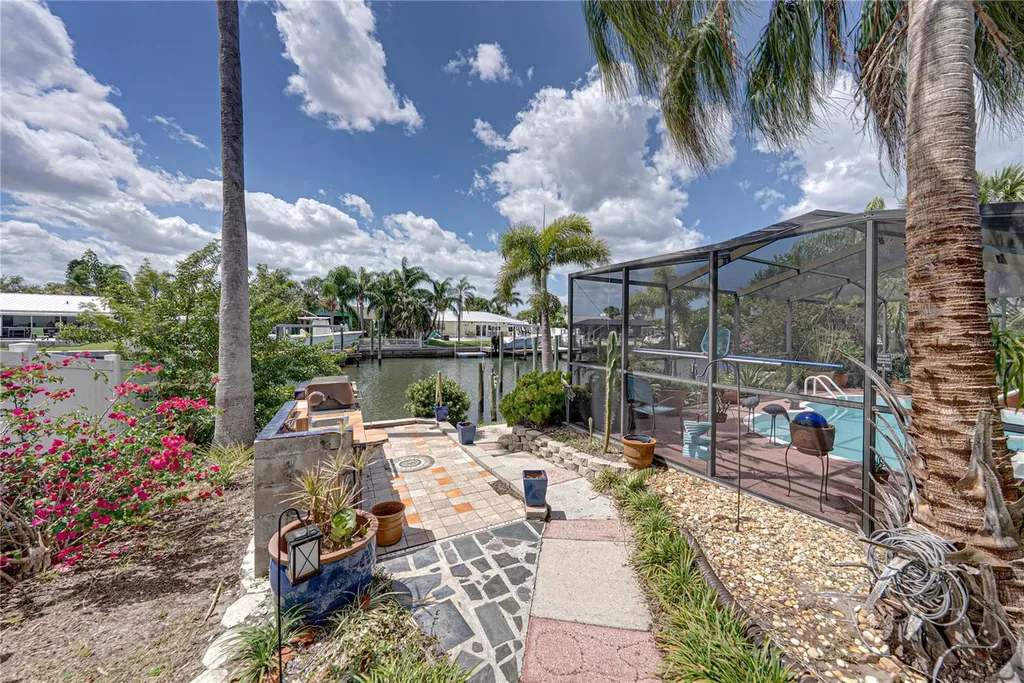 906 Sago Palm Way Apollo Beach FL 33572