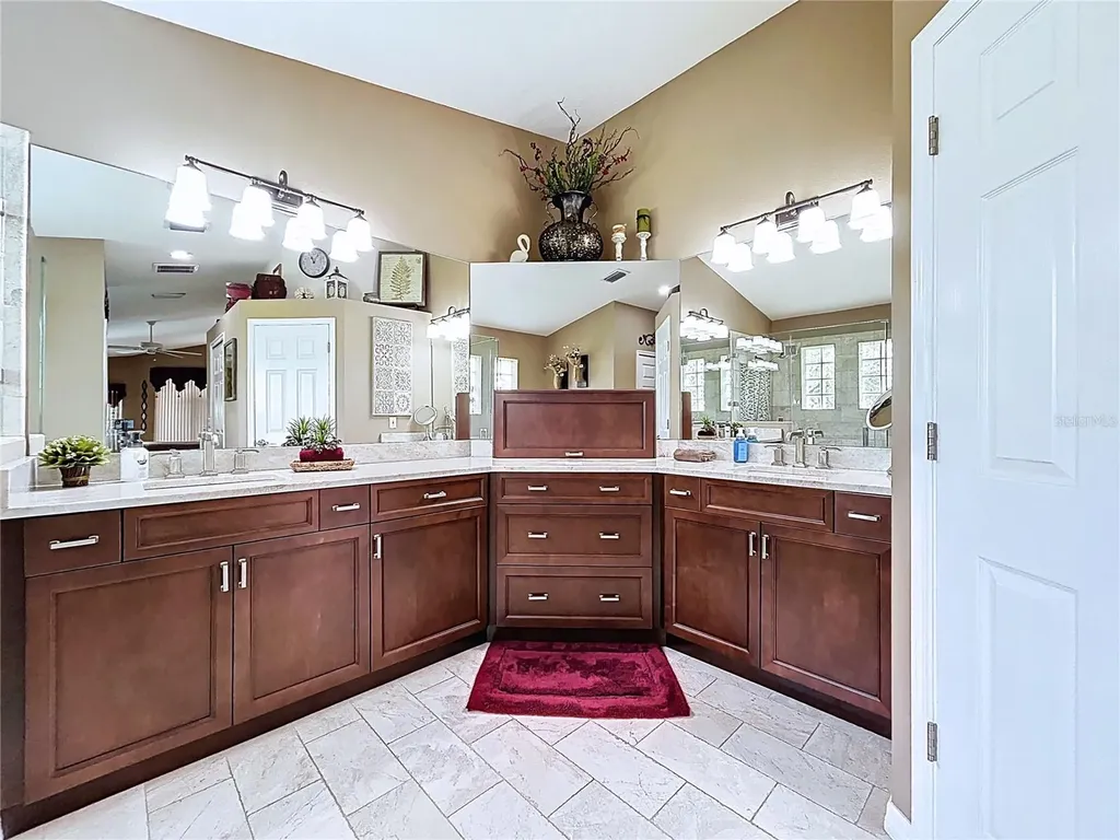22707 Laureldale Drive Lutz FL 33549