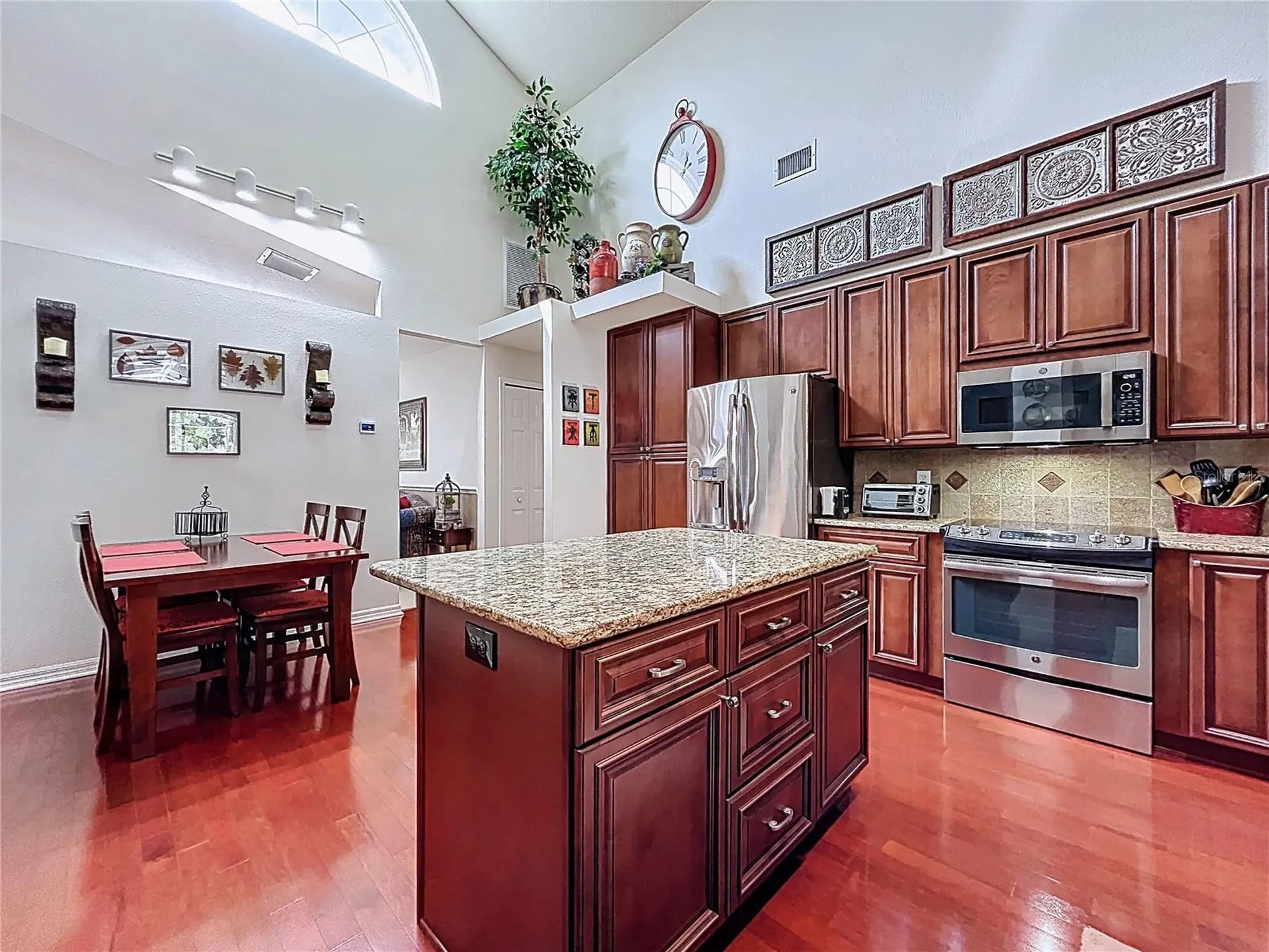 22707 Laureldale Drive Lutz FL 33549