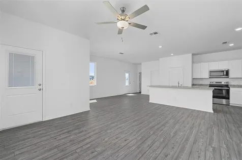 552 Bay Leaf Drive Poinciana FL 34759
