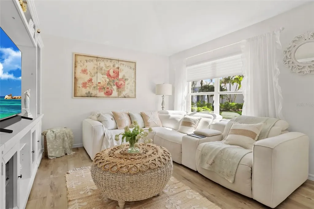 375 E Temple Court SW Vero Beach FL 32968