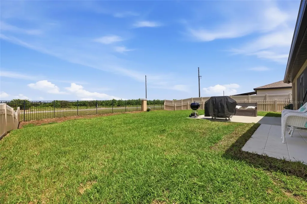1607 Swan Lake Circle Dundee FL 33838