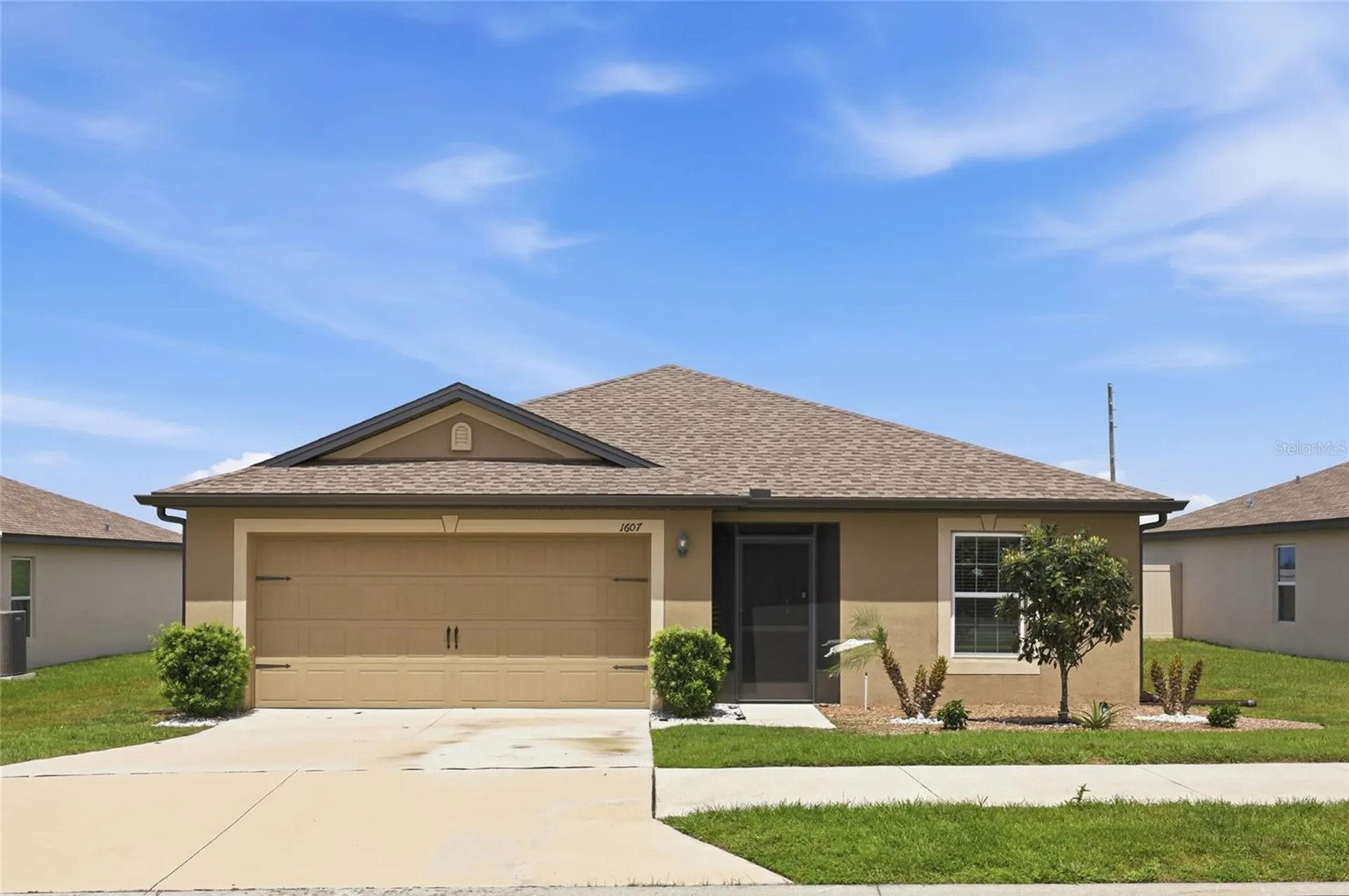 1607 Swan Lake Circle Dundee FL 33838