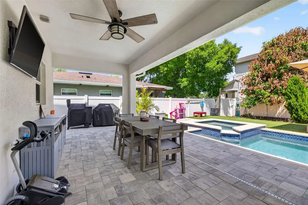 1031 W Alfred Street Tampa FL 33603