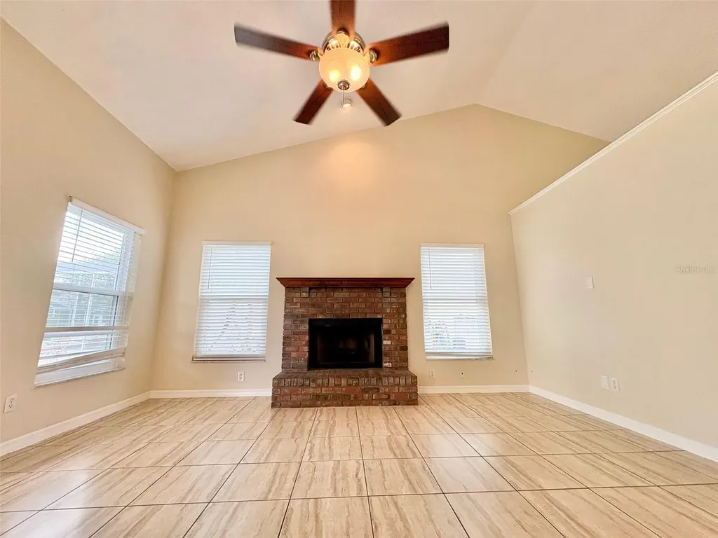 2813 Rolling Broak Drive Orlando FL 32837