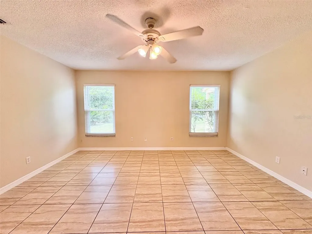 2813 Rolling Broak Drive Orlando FL 32837