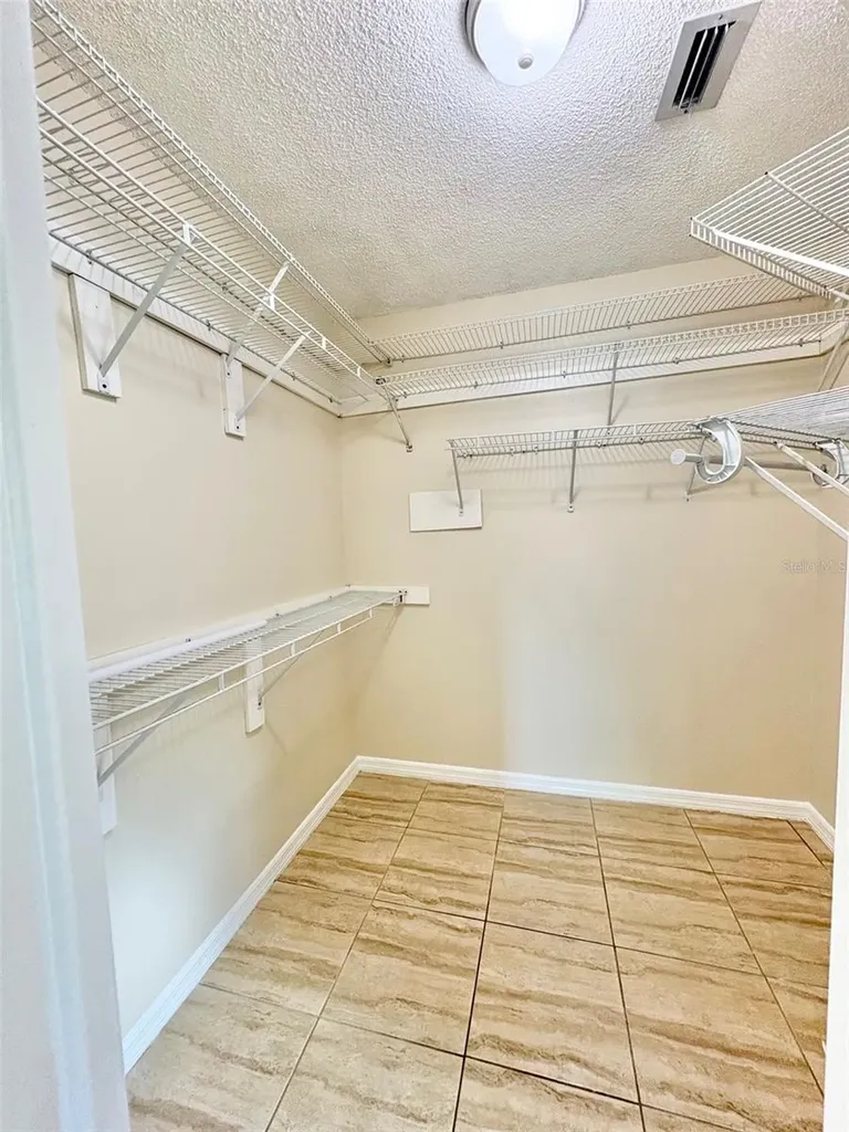 2813 Rolling Broak Drive Orlando FL 32837
