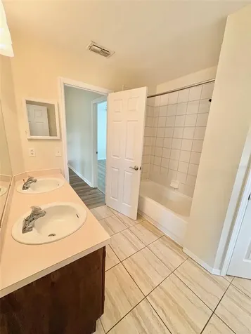 2813 Rolling Broak Drive Orlando FL 32837
