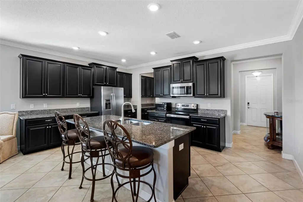 10066 Victory Gallop Loop Ruskin FL 33573
