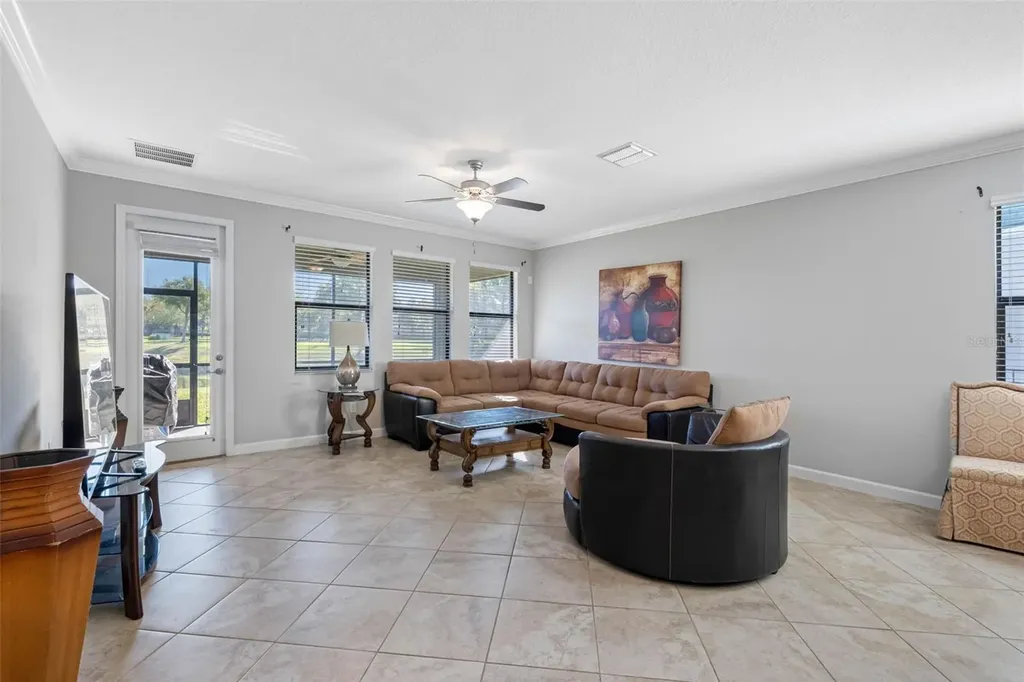 10066 Victory Gallop Loop Ruskin FL 33573