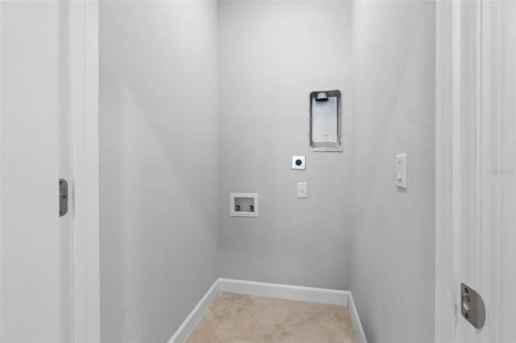 10066 Victory Gallop Loop Ruskin FL 33573