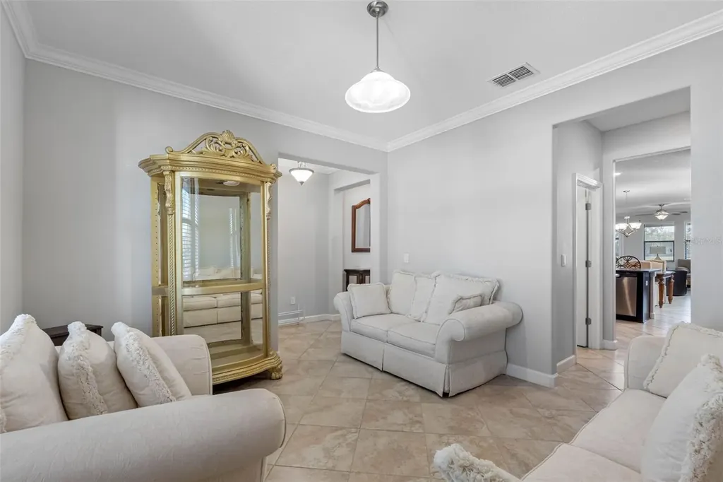 10066 Victory Gallop Loop Ruskin FL 33573