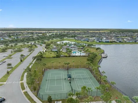 10066 Victory Gallop Loop Ruskin FL 33573