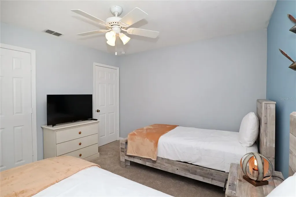 8211 Fan Palm Way Kissimmee FL 34747
