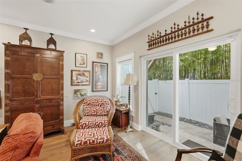 430 11th Avenue NE St Petersburg FL 33701