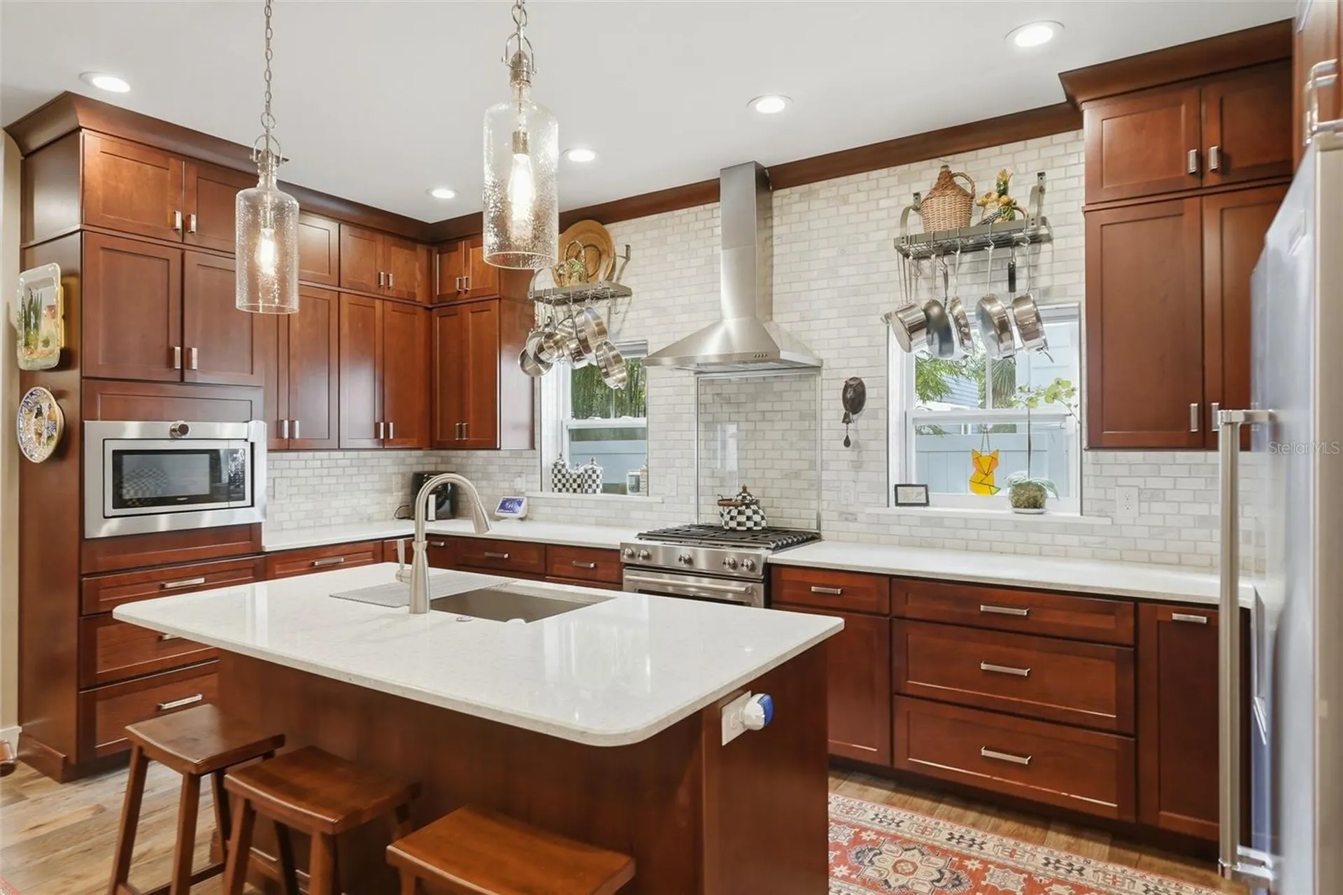 430 11th Avenue NE St Petersburg FL 33701