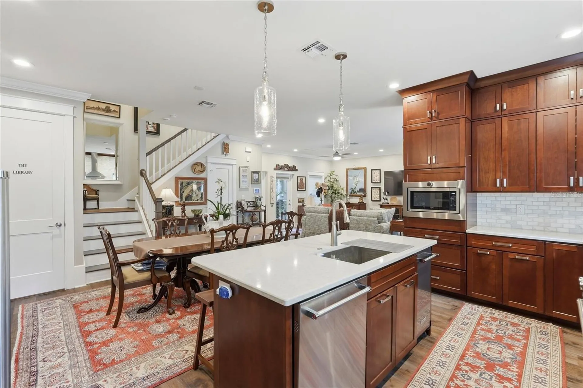 430 11th Avenue NE St Petersburg FL 33701