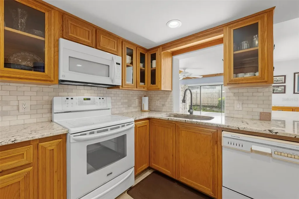 140 Valley Circle Brandon FL 33510