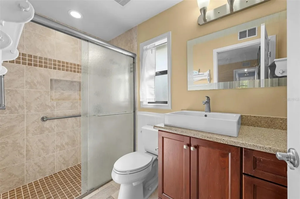 140 Valley Circle Brandon FL 33510
