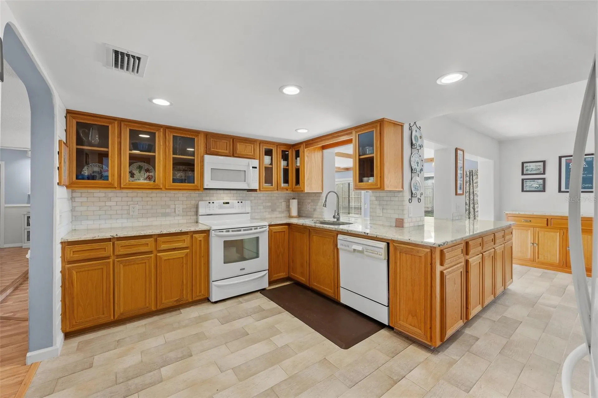 140 Valley Circle Brandon FL 33510