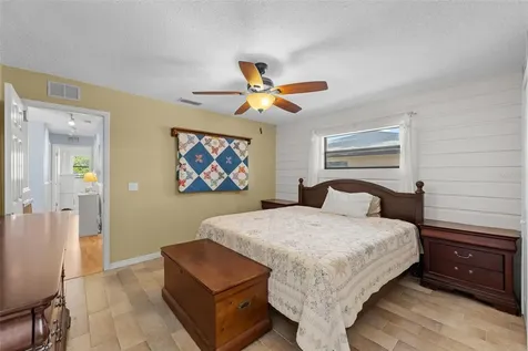 140 Valley Circle Brandon FL 33510
