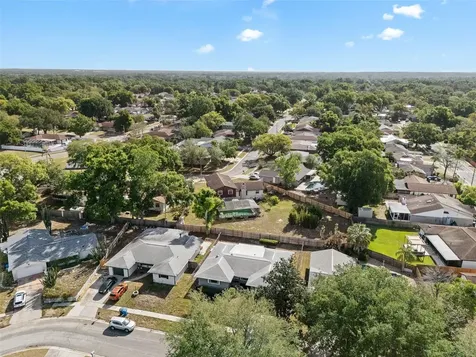 140 Valley Circle Brandon FL 33510
