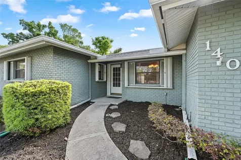 140 Valley Circle Brandon FL 33510
