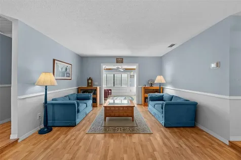 140 Valley Circle Brandon FL 33510