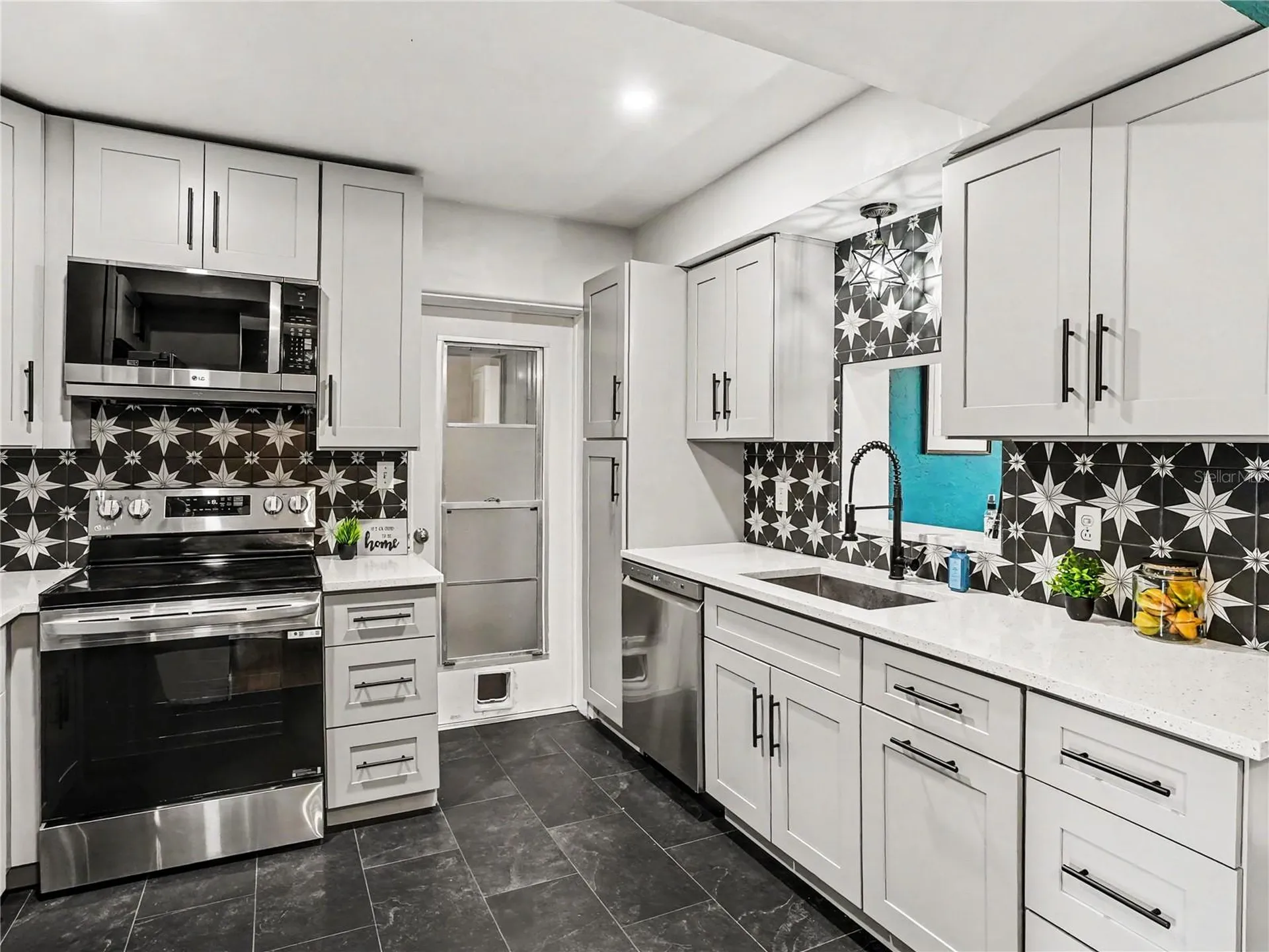 3313 E Kaley Avenue Orlando FL 32806