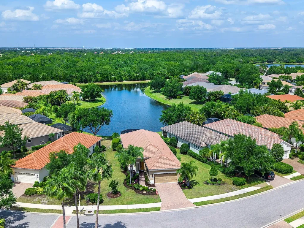 7263 Belleisle Glen Lakewood Ranch FL 34202