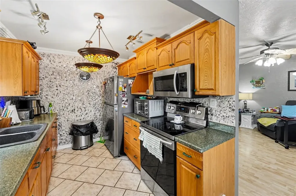 8402 111th Street N Seminole FL 33772